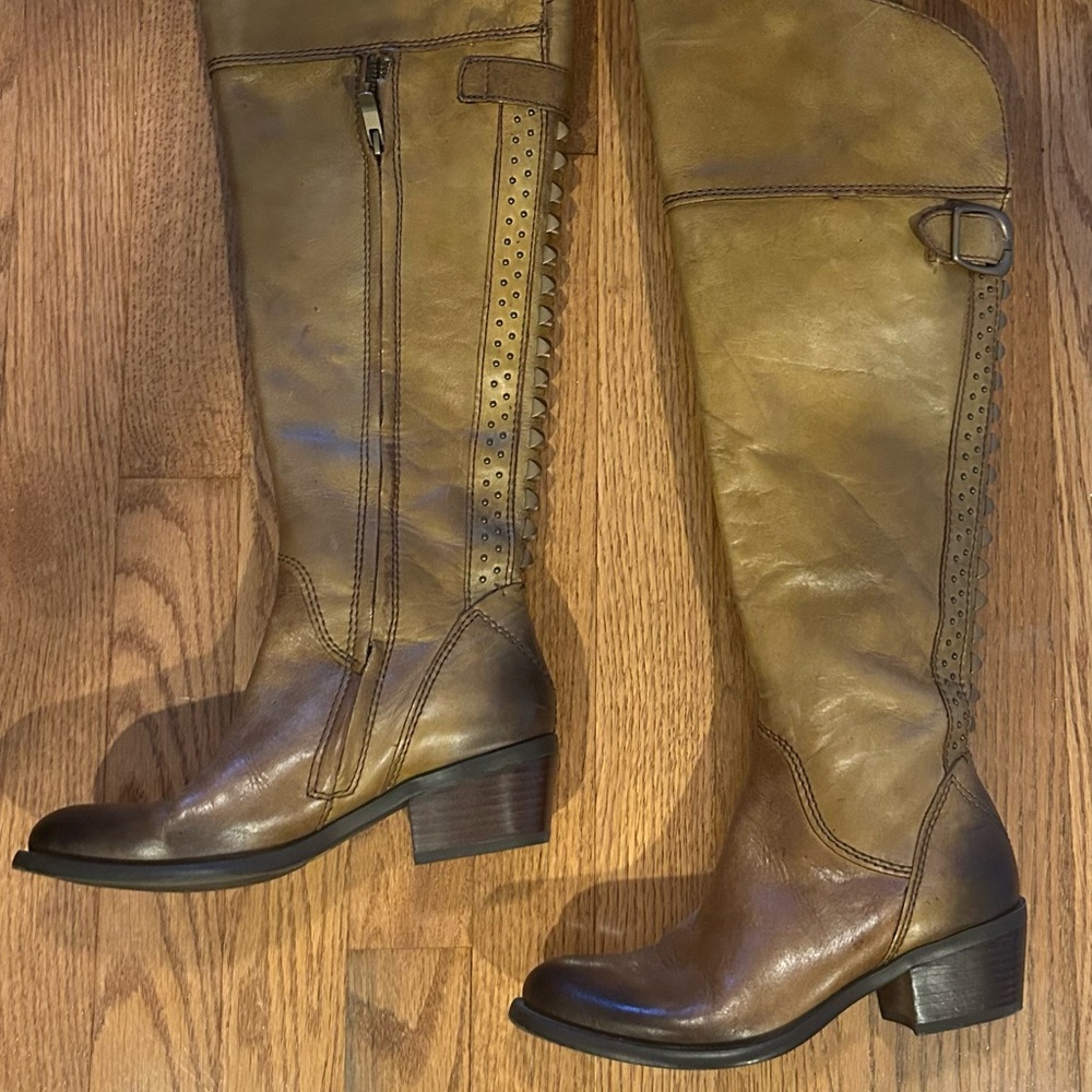 Women’s Vince Camuto lthr knee-high boots 5 1/2